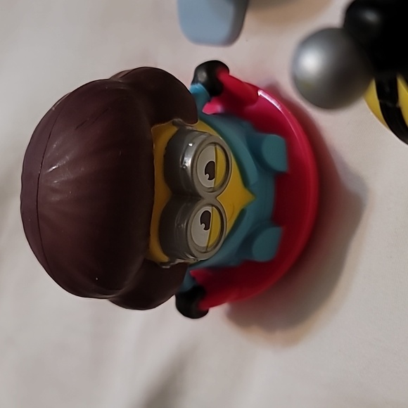 Set of 12 Minions (large) Figurines - Picture 2 of 8